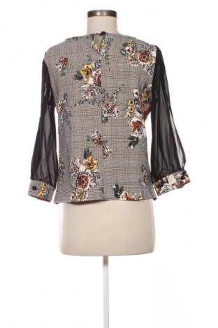 Дамска блуза Unbranded, Размер M, Цвят Многоцветен, Цена 2,04 €
