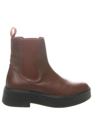 Дамски боти Tommy Hilfiger, Размер 39, Цвят Кафяв, Цена 55,21 €