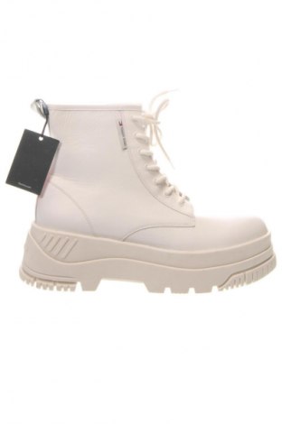 Дамски боти Tommy Jeans, Размер 41, Цвят Бял, Цена 55,21 €