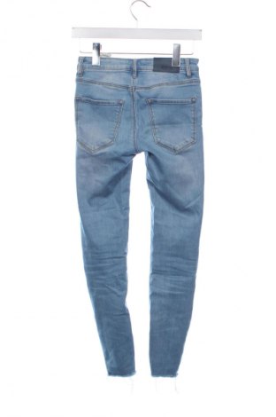 Női farmernadrág Stradivarius, Méret XS, Szín Kék, Ár 6 747 Ft