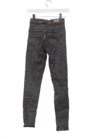 Damen Jeans Terranova, Größe XS, Farbe Grau, Preis 3,99 €