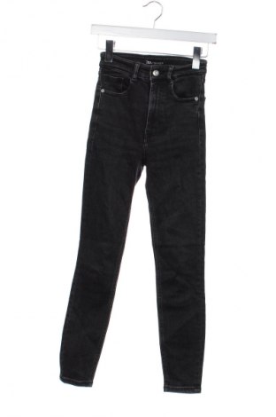 Blugi de femei Zara, Mărime XXS, Culoare Negru, Preț 85,99 Lei