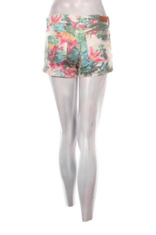 Дамски къс панталон Bella Ragazza, Размер S, Цвят Многоцветен, Цена 2,04 €