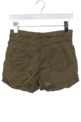 Női rövidnadrág Bershka, Méret XS, Szín Zöld, Ár 1 349 Ft