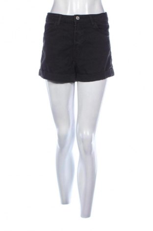 Női rövidnadrág Bershka, Méret S, Szín Fekete, Ár 1 469 Ft