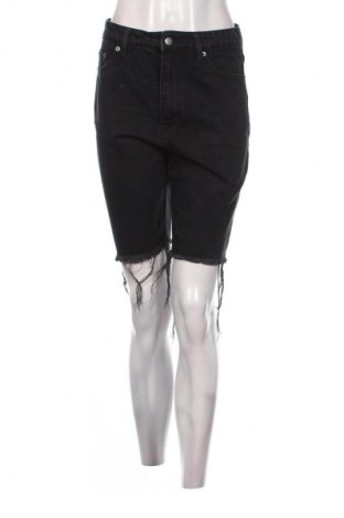 Дамски къс панталон Edited, Размер S, Цвят Черен, Цена 14,86 €