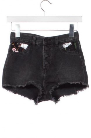 Дамски къс панталон Guess, Размер XS, Цвят Многоцветен, Цена 19,42 €