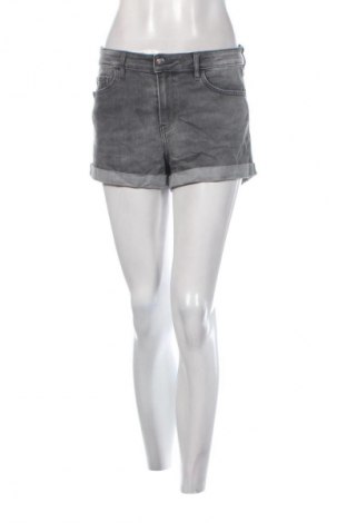Dámské kraťasy  H&M, Velikost M, Barva Šedá, Cena  89,00 Kč