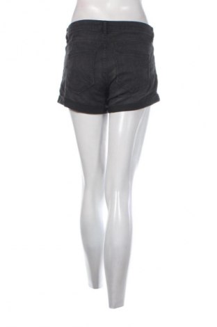 Dámské kraťasy  H&M, Velikost S, Barva Černá, Cena  89,00 Kč