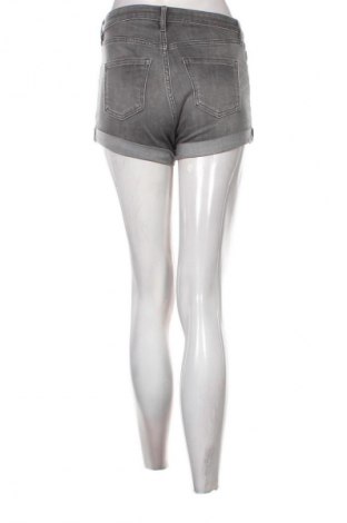 Dámské kraťasy  H&M, Velikost S, Barva Šedá, Cena  79,00 Kč