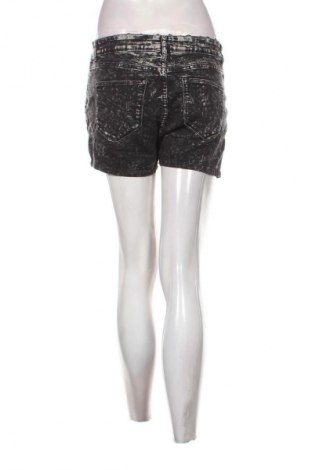 Damen Shorts H&M Divided, Größe M, Farbe Mehrfarbig, Preis € 3,99