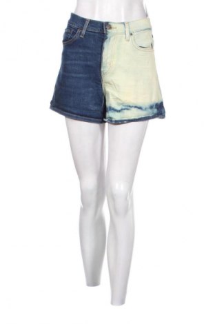 Дамски къс панталон Levi's, Размер L, Цвят Многоцветен, Цена 18,40 €