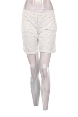 Damen Shorts Protest, Größe S, Farbe Weiß, Preis € 1,99