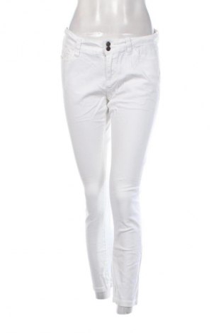 Damenhose Janina, Größe M, Farbe Weiß, Preis 6,99 €