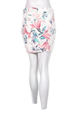 Пола Amisu, Размер S, Цвят Многоцветен, Цена 10,00 €