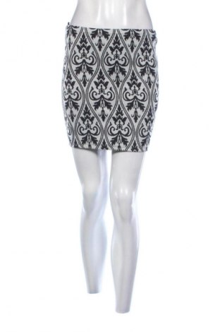 Пола Amisu, Размер S, Цвят Многоцветен, Цена 2,04 €