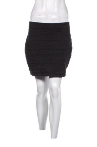 Пола Amisu, Размер XL, Цвят Многоцветен, Цена 2,04 €