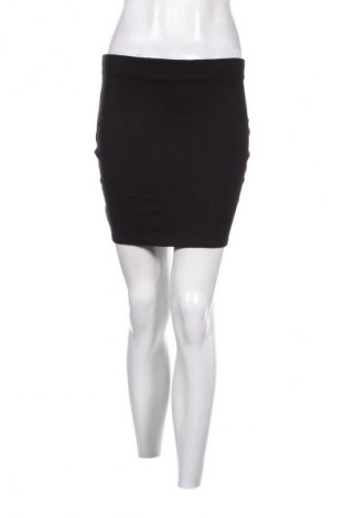 Пола Amisu, Размер M, Цвят Черен, Цена 2,55 €