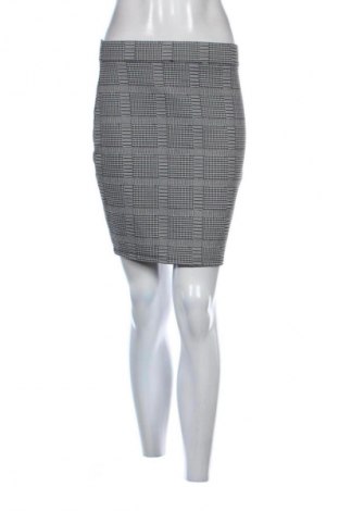 Пола Amisu, Размер M, Цвят Многоцветен, Цена 2,04 €