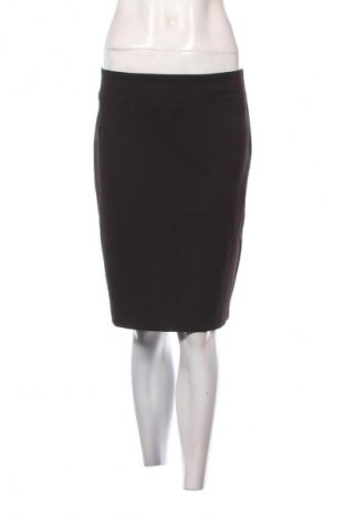 Пола BAF, Размер M, Цвят Черен, Цена 2,04 €