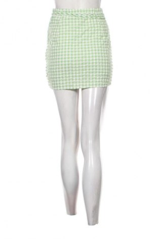 Пола Bershka, Размер S, Цвят Многоцветен, Цена 2,55 €