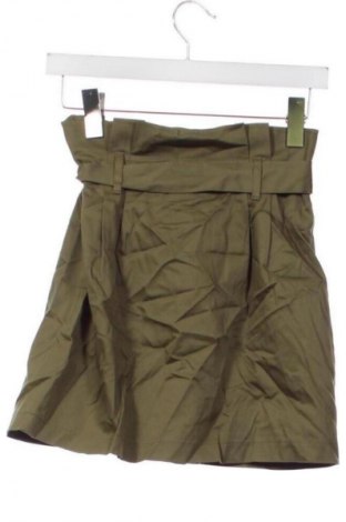 Пола Bershka, Размер XS, Цвят Зелен, Цена 3,06 €