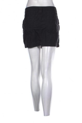 Пола Blue, Размер M, Цвят Черен, Цена 2,04 €