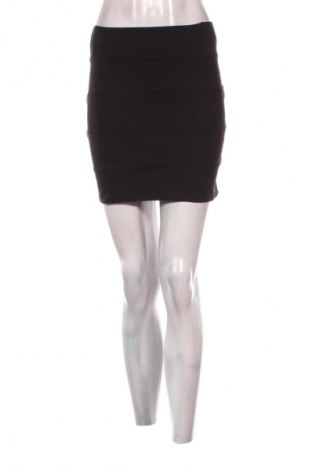 Пола Cache Cache, Размер S, Цвят Черен, Цена 2,04 €