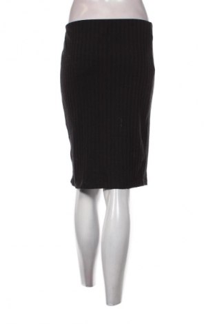 Пола Cubus, Размер M, Цвят Черен, Цена 2,04 €