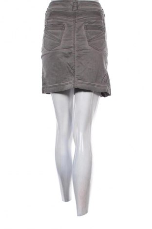 Пола Edc By Esprit, Размер XL, Цвят Сив, Цена 3,57 €