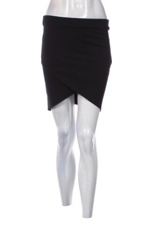 Пола Gina Tricot, Размер S, Цвят Черен, Цена 9,20 €