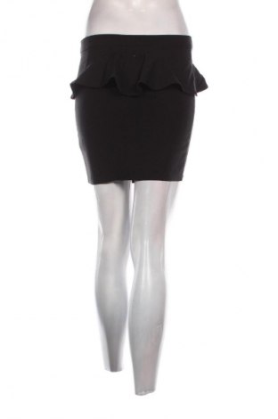 Пола H&M Divided, Размер S, Цвят Черен, Цена 2,04 €