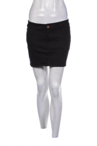 Пола H&M Divided, Размер S, Цвят Черен, Цена 2,55 €