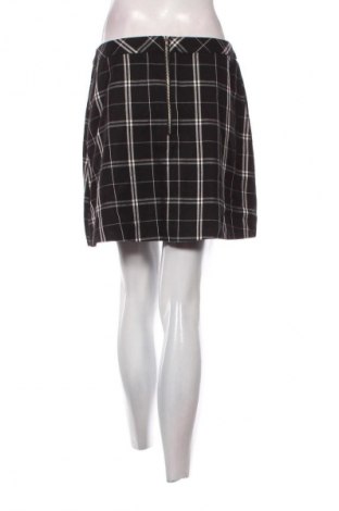 Пола H&M Divided, Размер M, Цвят Многоцветен, Цена 2,04 €