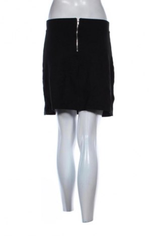 Пола H&M Divided, Размер S, Цвят Черен, Цена 2,04 €