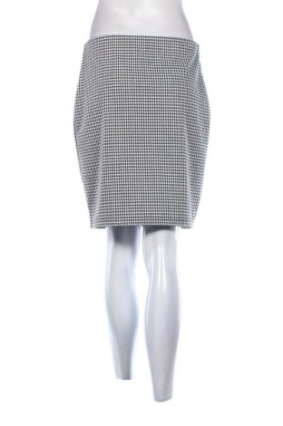 Пола House, Размер M, Цвят Многоцветен, Цена 2,04 €