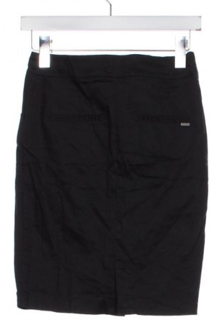 Пола Mango, Размер XS, Цвят Черен, Цена 2,55 €