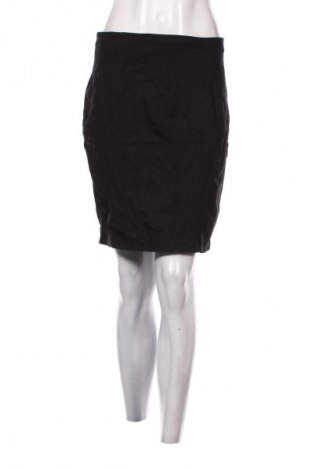 Пола NEW COLLECTION, Размер M, Цвят Черен, Цена 2,04 €