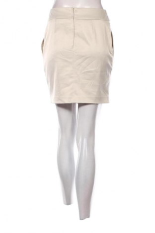 Пола New Look, Размер S, Цвят Бежов, Цена 2,55 €