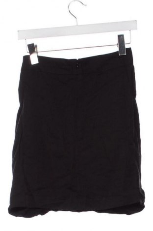 Пола Numph, Размер XS, Цвят Черен, Цена 3,57 €