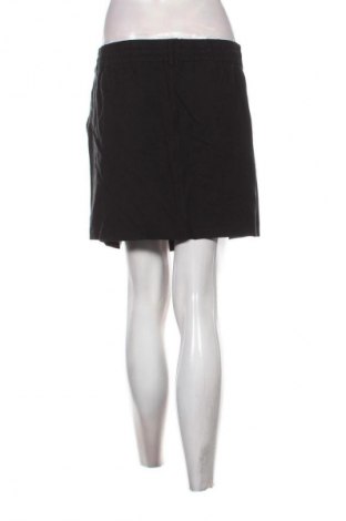 Пола ONLY, Размер XL, Цвят Черен, Цена 3,06 €