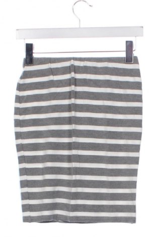 Пола Reserved, Размер XS, Цвят Многоцветен, Цена 2,04 €