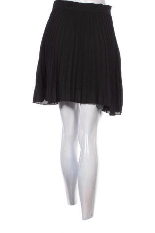 Пола SHEIN, Размер M, Цвят Черен, Цена 10,00 €