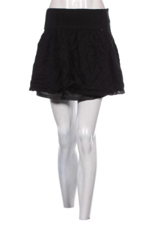 Пола Stradivarius, Размер XL, Цвят Черен, Цена 2,04 €