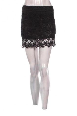 Пола Unbranded, Размер M, Цвят Черен, Цена 2,55 €