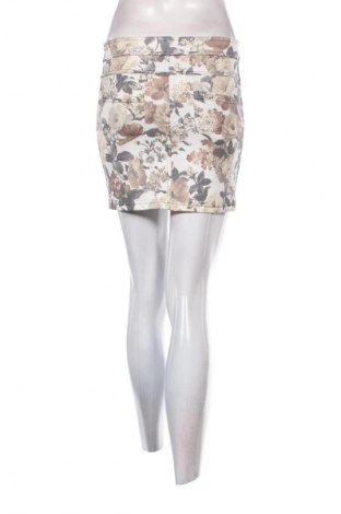 Пола Unbranded, Размер S, Цвят Многоцветен, Цена 2,04 €