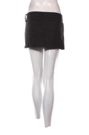 Пола Unbranded, Размер S, Цвят Сив, Цена 2,04 €