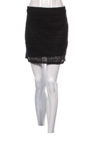 Пола Unbranded, Размер S, Цвят Черен, Цена 2,04 €