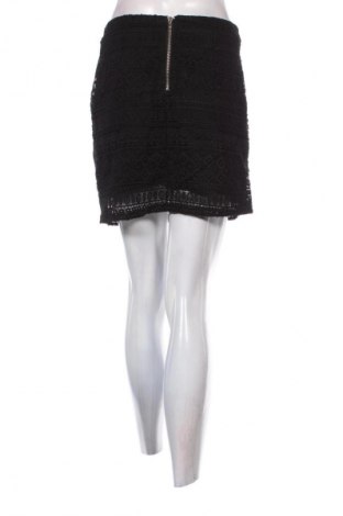 Пола Unbranded, Размер S, Цвят Черен, Цена 2,04 €