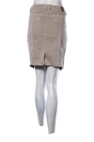 Пола Unbranded, Размер XL, Цвят Бежов, Цена 2,04 €